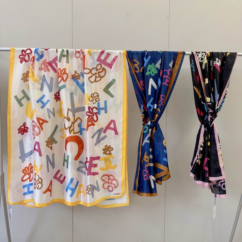 Chanel silk scarf 90-180cm E032939